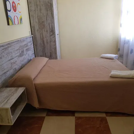 بيت ضيافة Virgen Del Rocio *