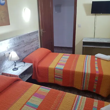 호스탈 비르겐 델 로시오 론다