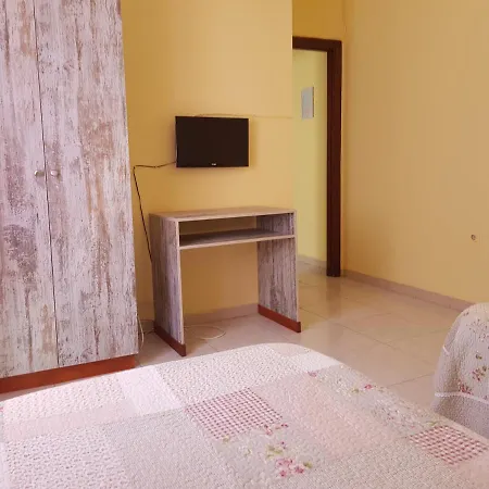 Virgen Del Rocio Guest house *